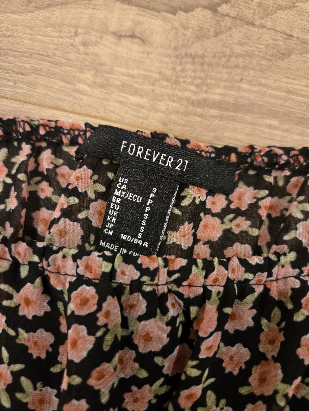 Forever 21 Ditsy Floral Smocked Peplum Tank Top - Black/Pink - Size Small - Picture 4 of 6